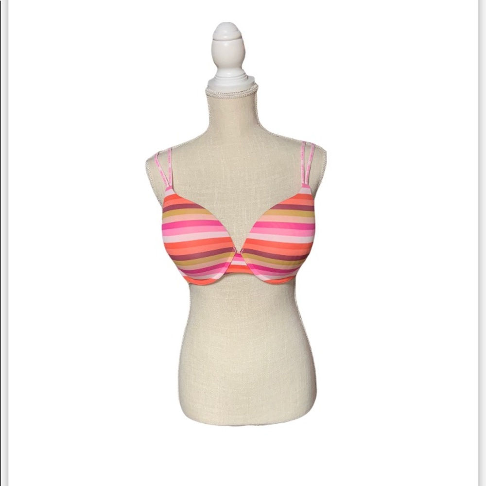 Victoria’s Secret‎ push up bra